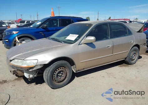 2001 Honda Accord 2.3 Lx from USA, damaged, VIN 1HGCG56431A138385